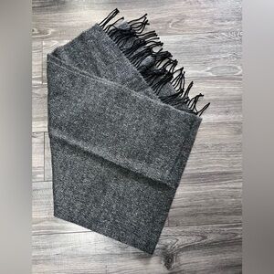 Merino Ireland Wool cashmere Avoca The Mill gray winter fisherman fringe Scarf